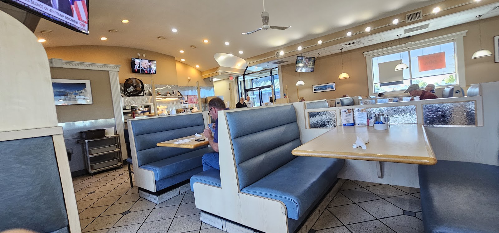 Angelo's Avenue Grille in Sterling Heights