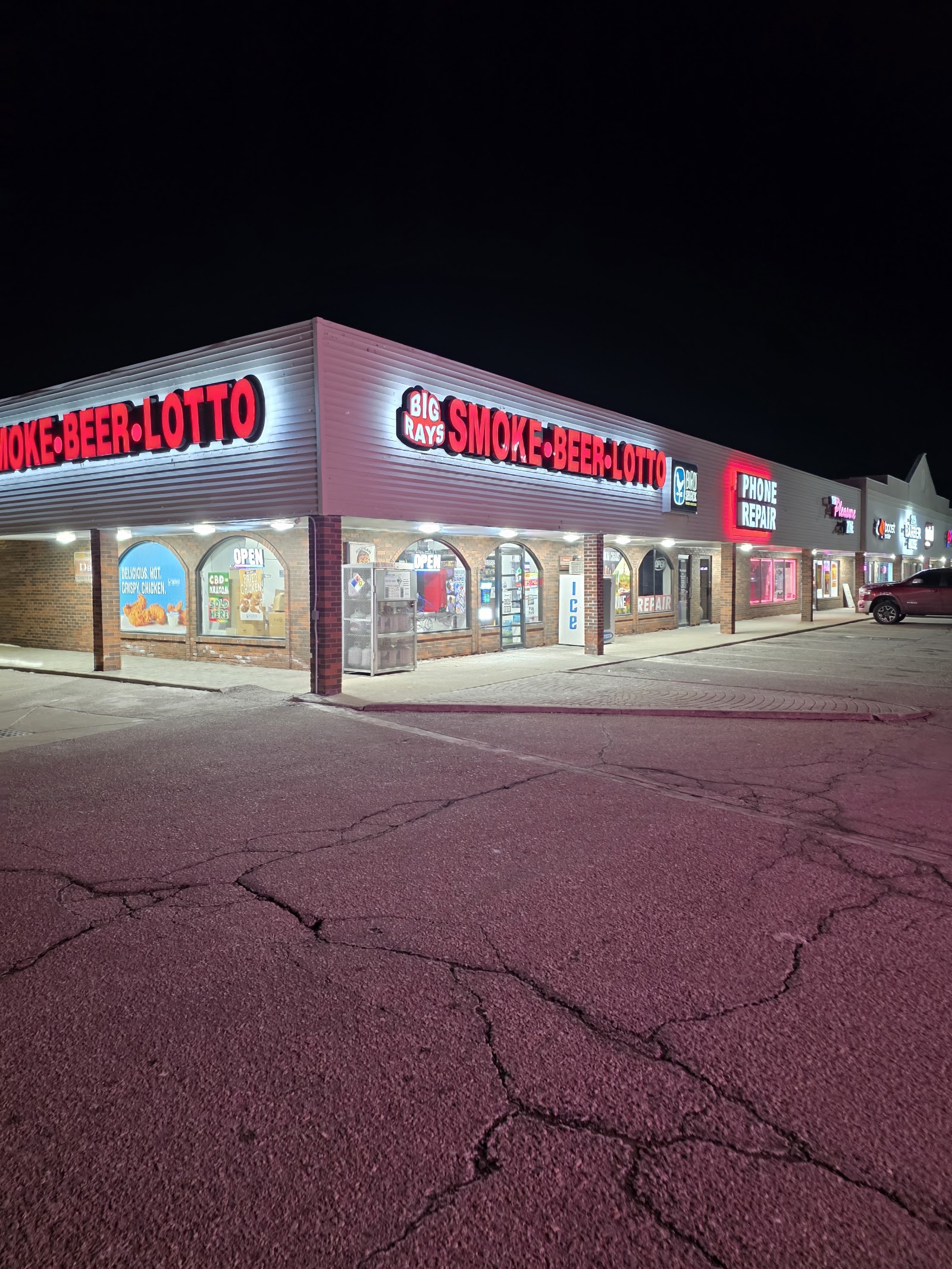 Big Ray's Liquor in Sterling Heights