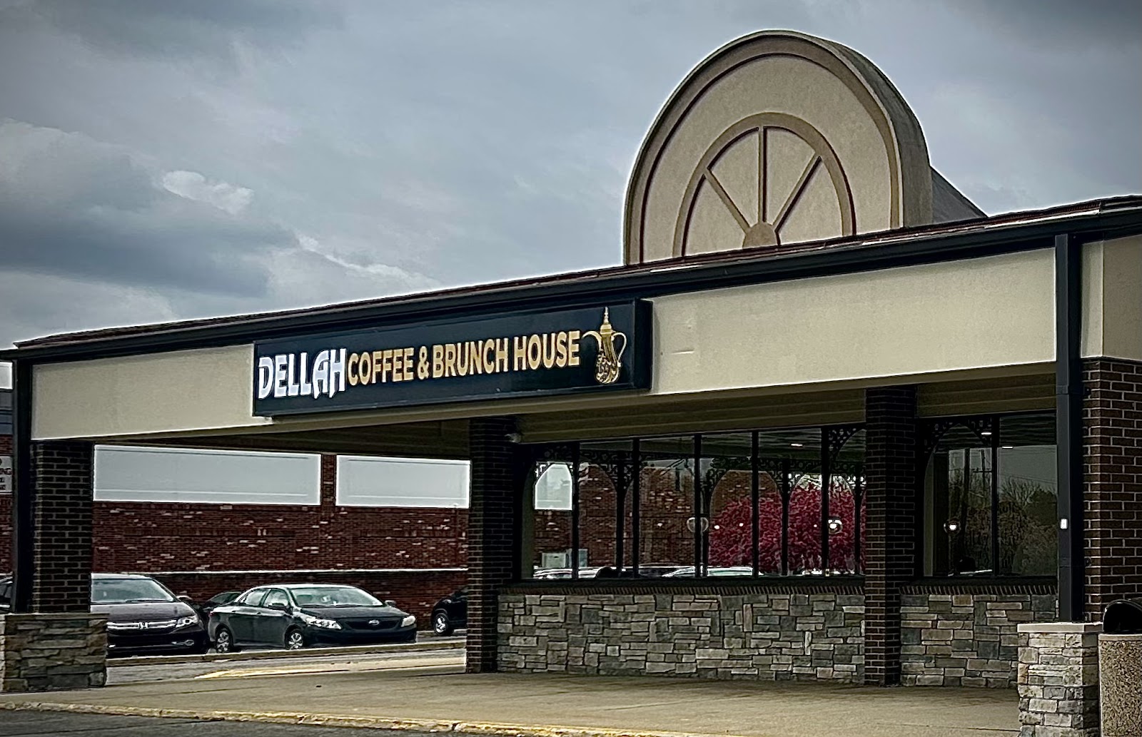 Dellah Coffee & Brunch House - Sterling Heights in Sterling Heights
