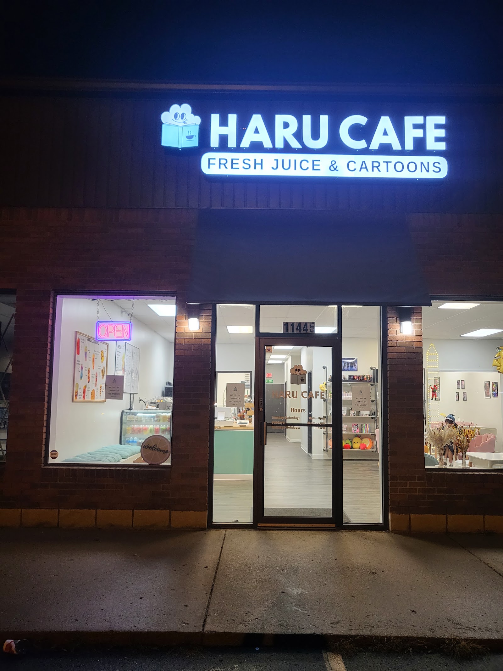 Haru Cafe — photo