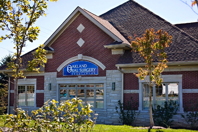Oakland Oral Surgery & Dental Implant Center in Sterling Heights