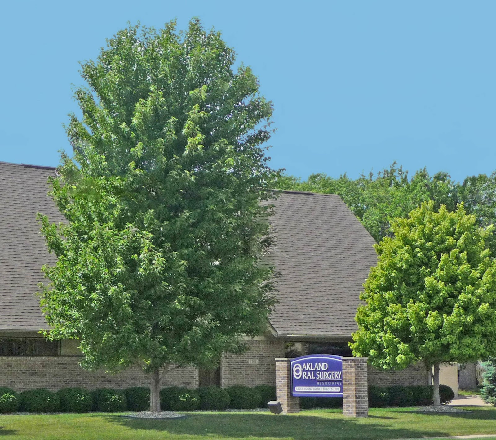 Oakland Oral Surgery & Dental Implant Center: Kissoondial Andrew DDS in Sterling Heights