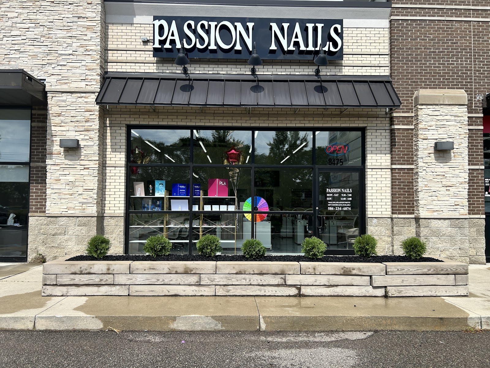 PASSION NAILS — photo