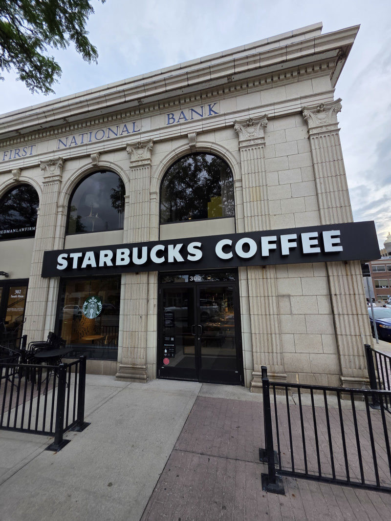 Starbucks Coffee Company in Sterling Heights