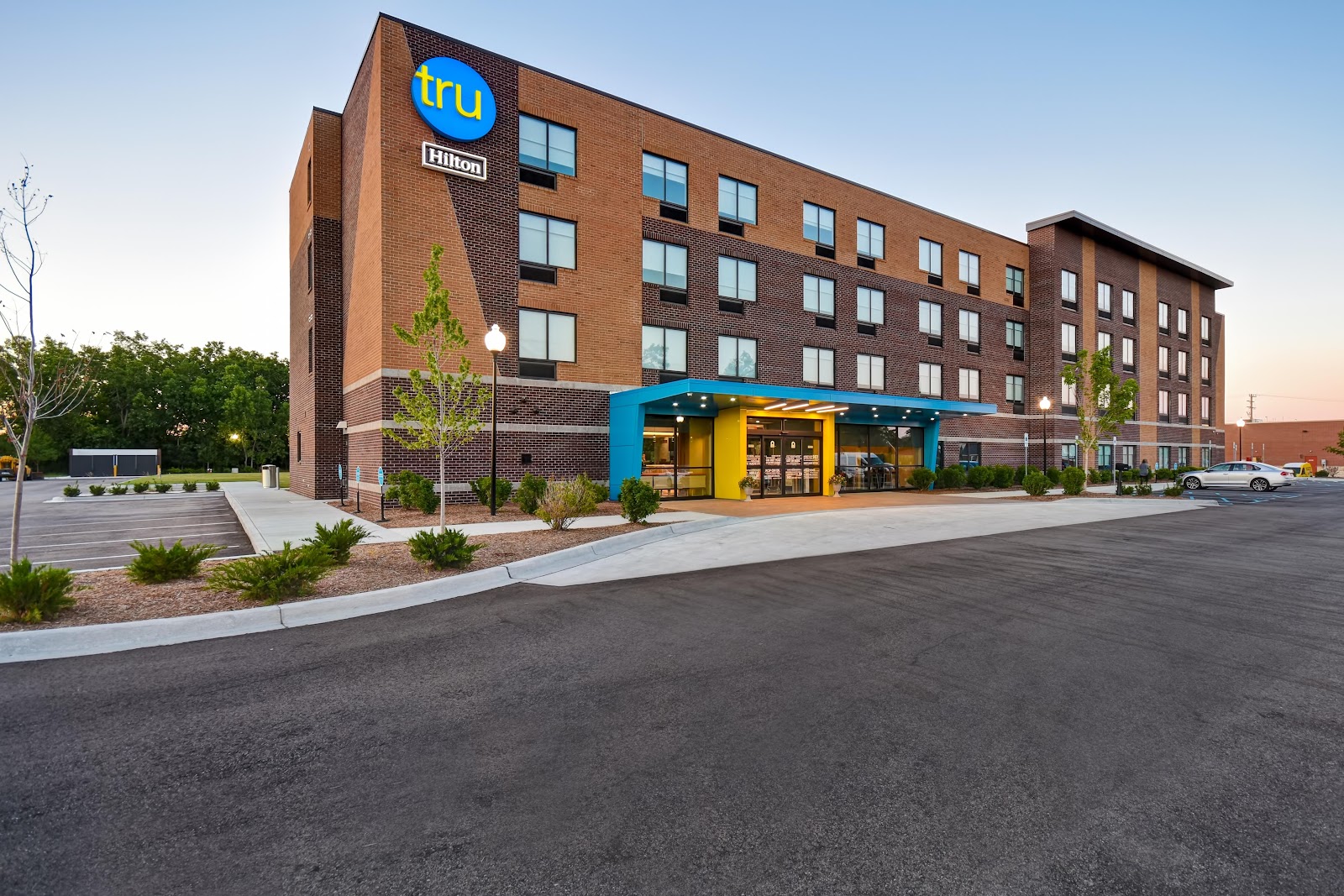 Tru by Hilton Sterling Heights Detroit — photo
