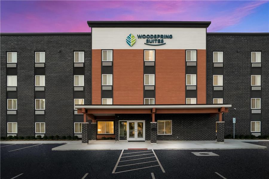 WoodSpring Suites Detroit Sterling Heights — photo